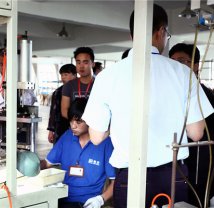 參觀生產(chǎn)車間1